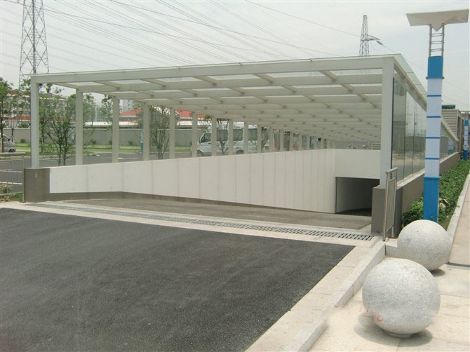 地下車庫(kù)出入口